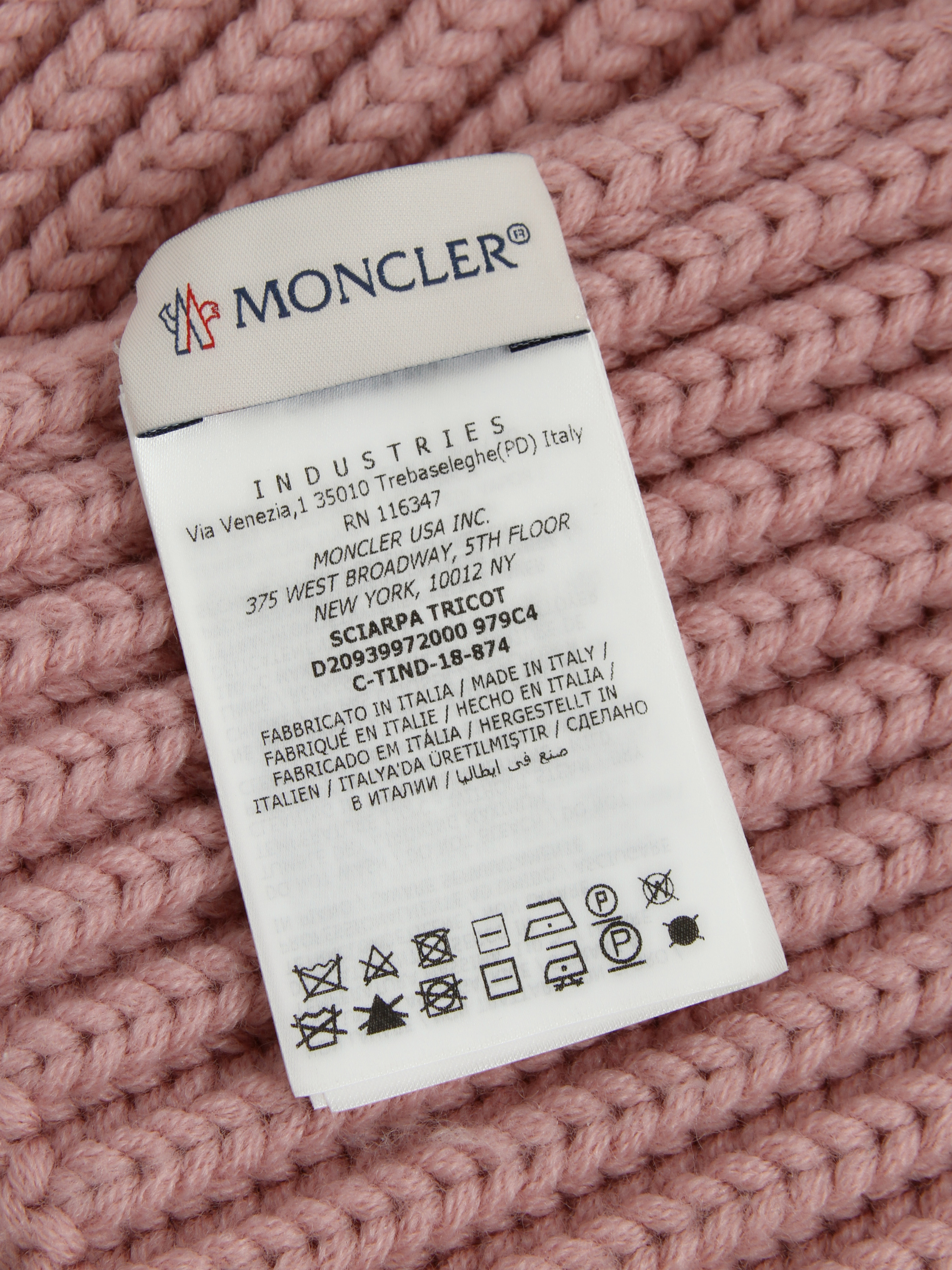 Moncler Scarf 3