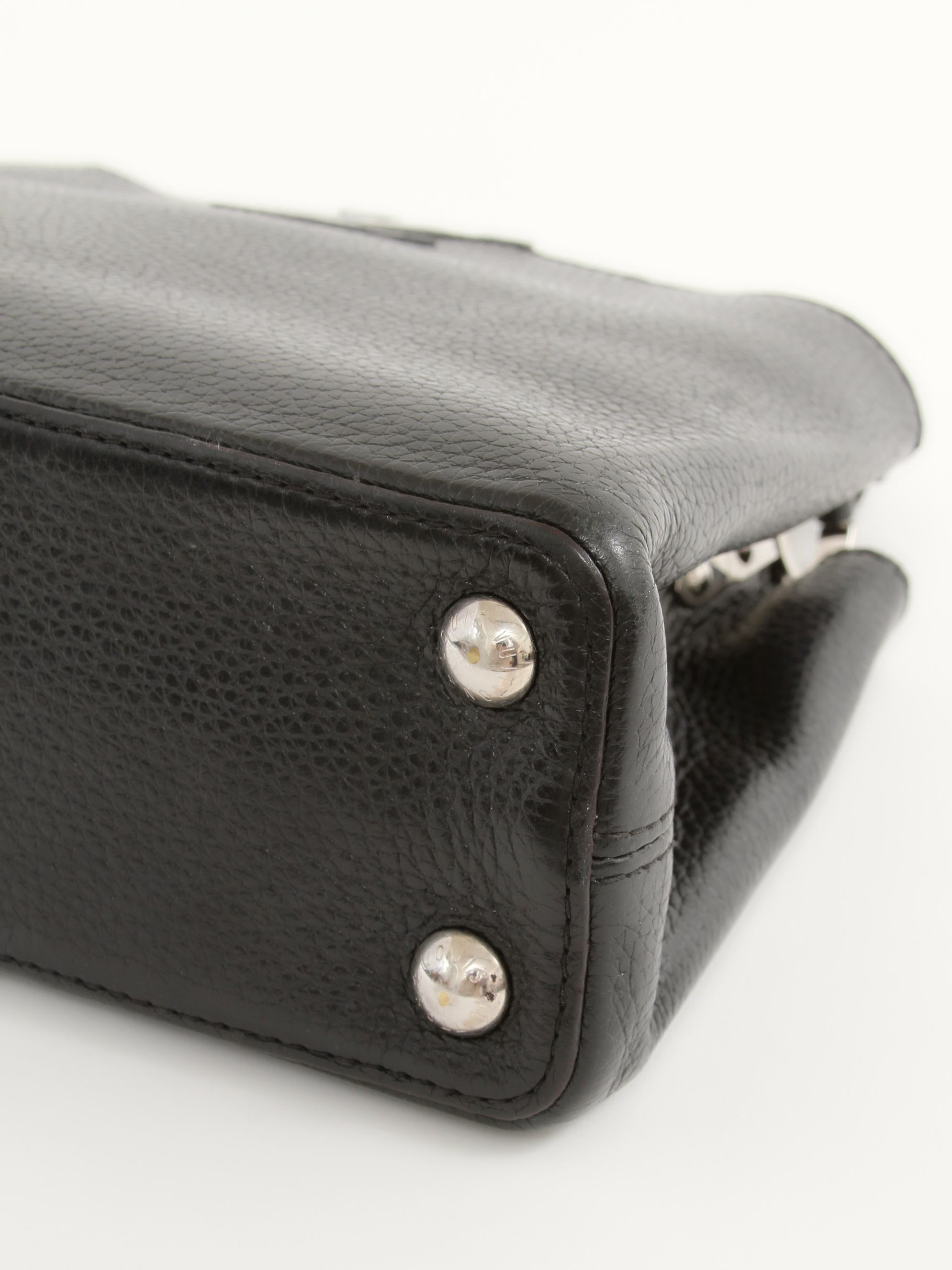 Louis Vuitton Capucines 5