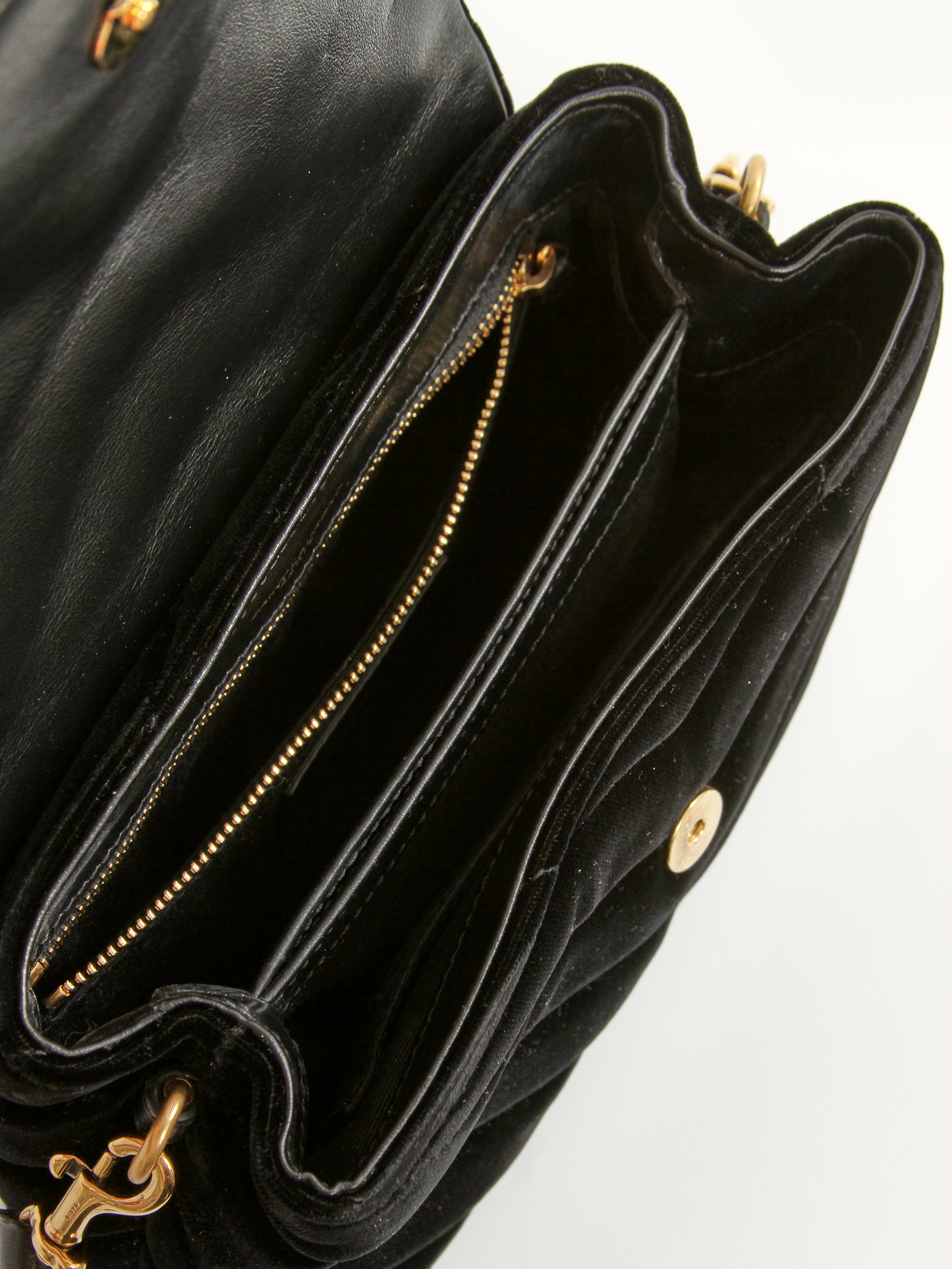 Saint Laurent Loulou 10