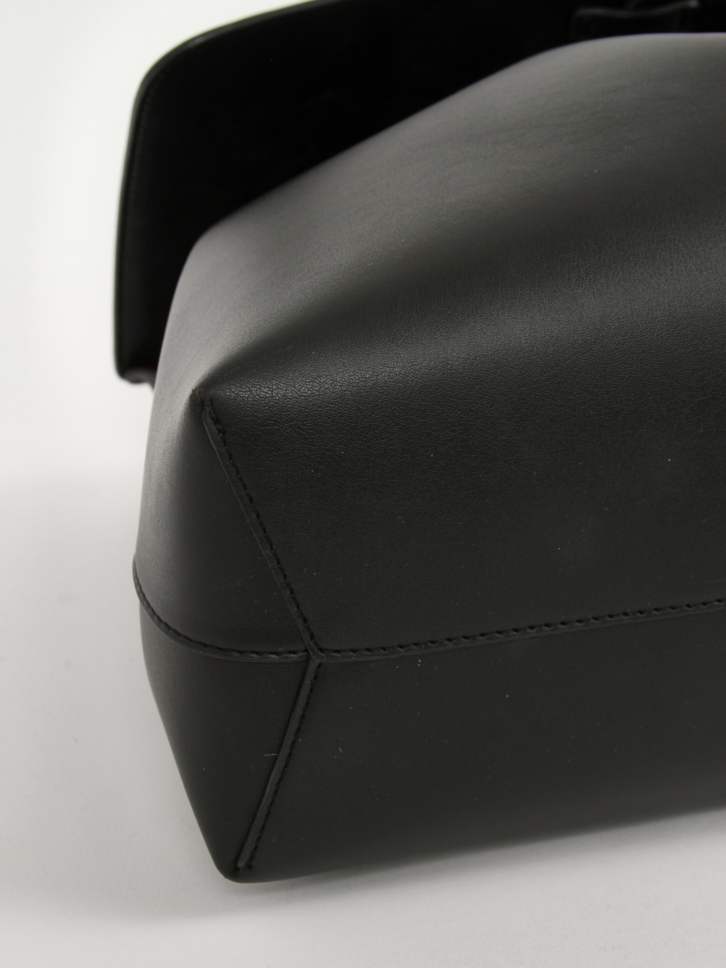 Mansur Gavriel Leather Bag 6