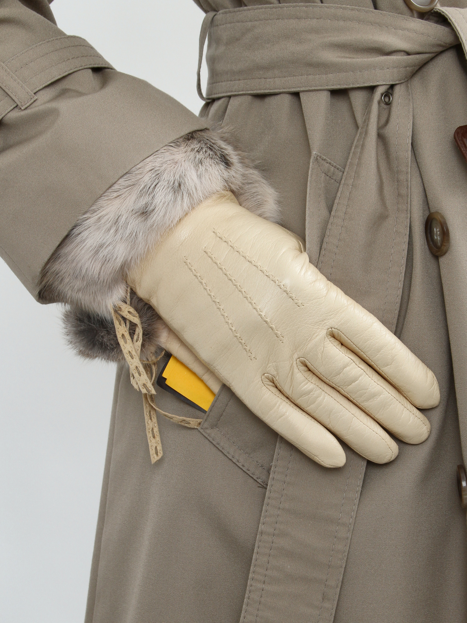 Fendi Gloves 4