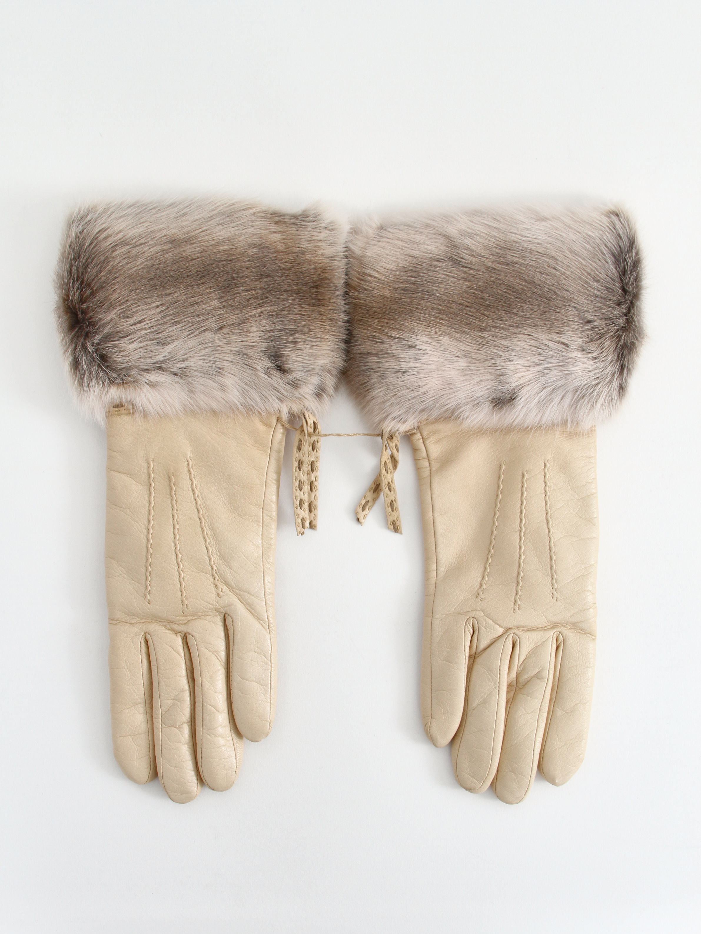 Fendi Gloves 1