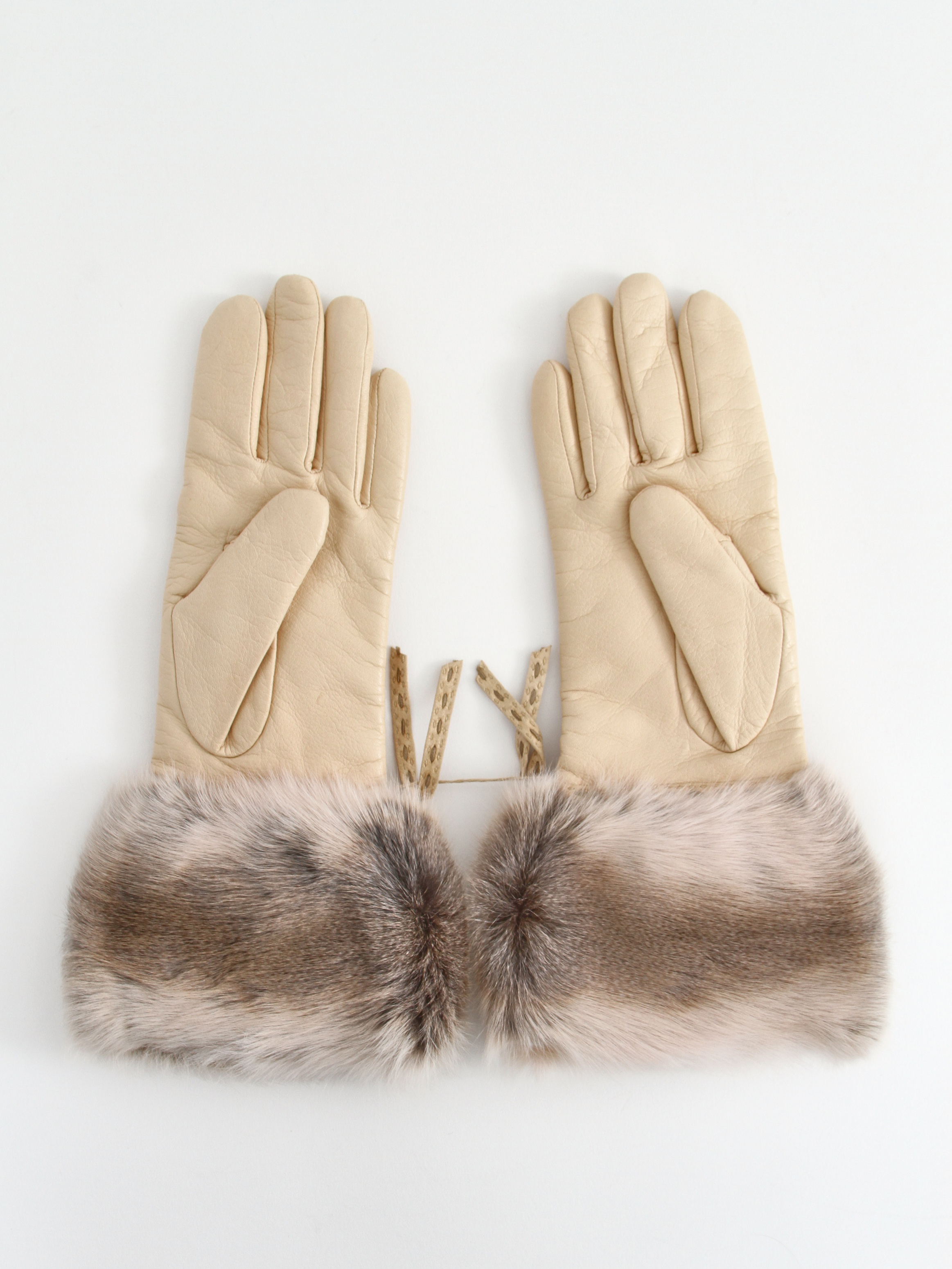 Fendi Gloves 2
