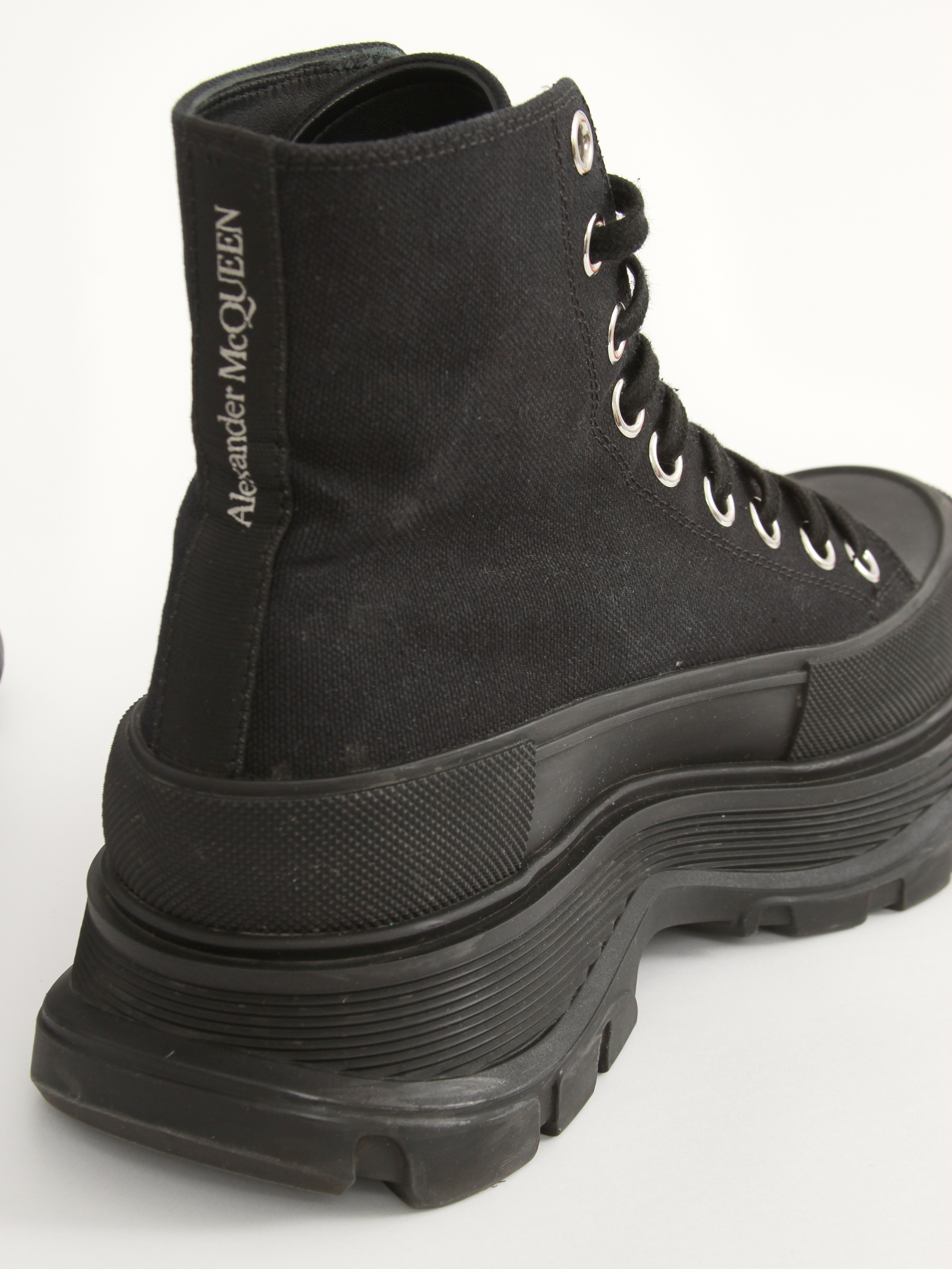 Alexander Mcqueen 40 7