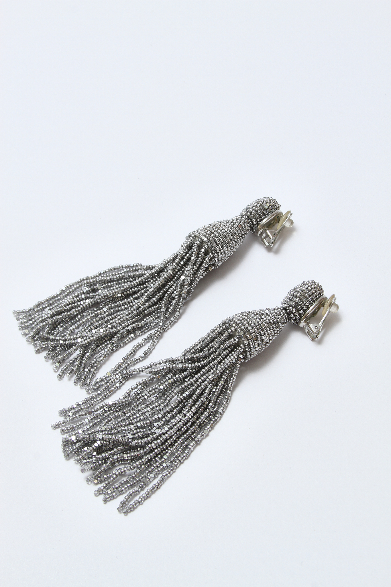 Oscar de la Renta Long Tassel Clip 0