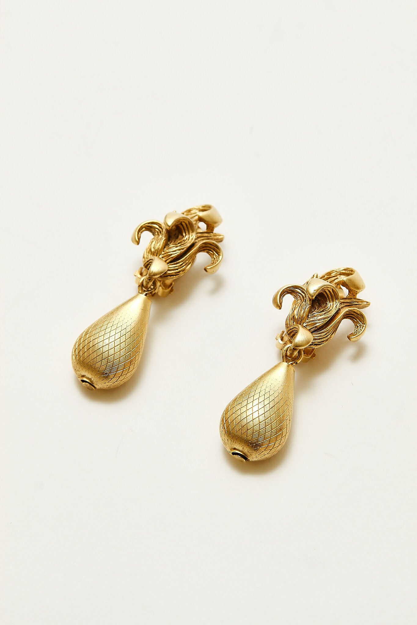 Oscar de la Renta Earrings 1