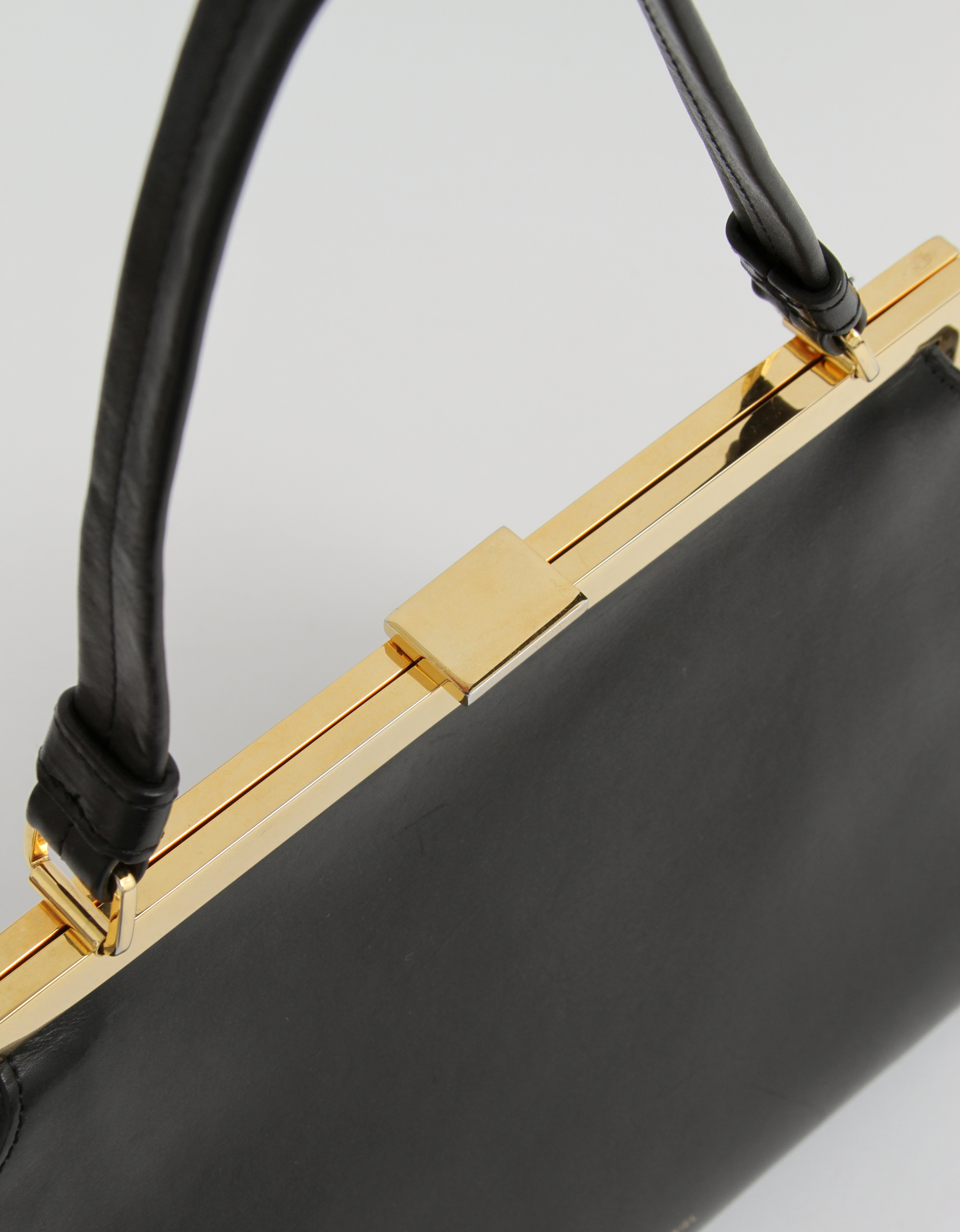 Mansur Gavriel Elegant 6