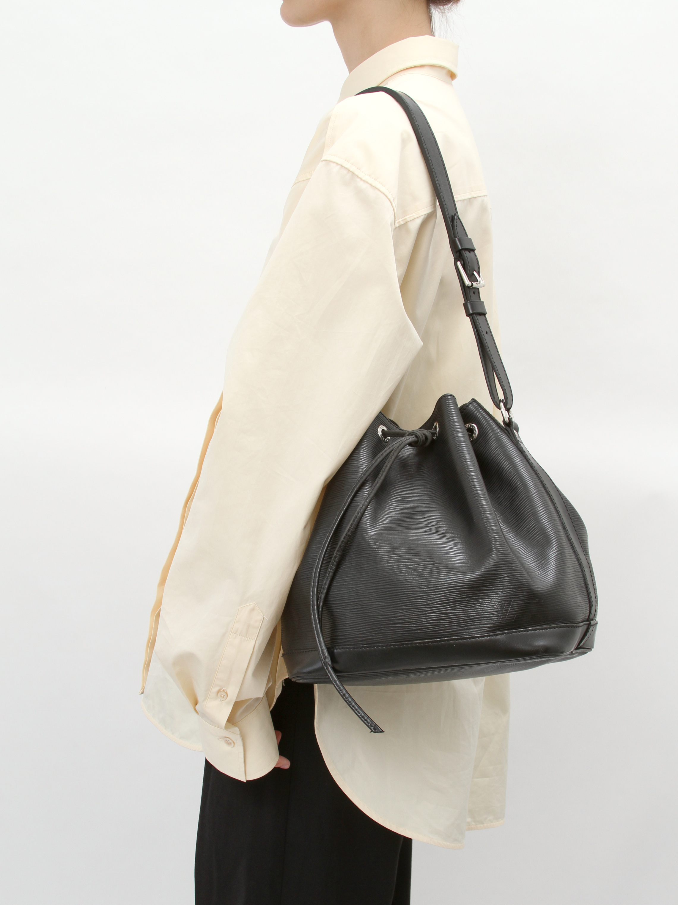 Louis Vuitton Noe 11