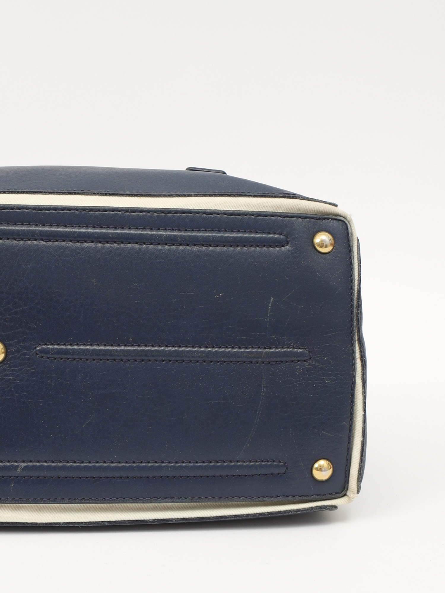 Saint Laurent Muse 8