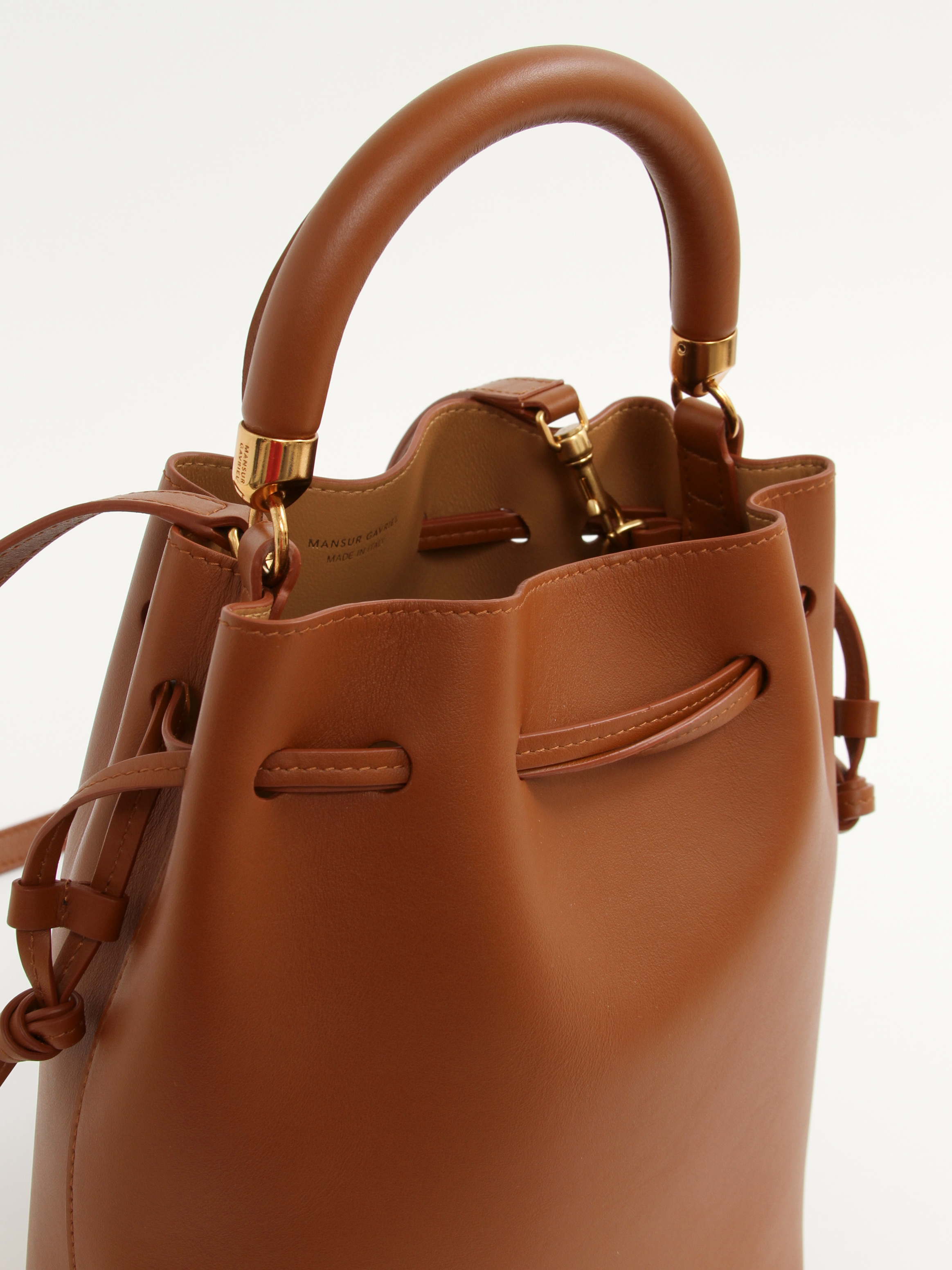Mansur Gavriel Movimento 6