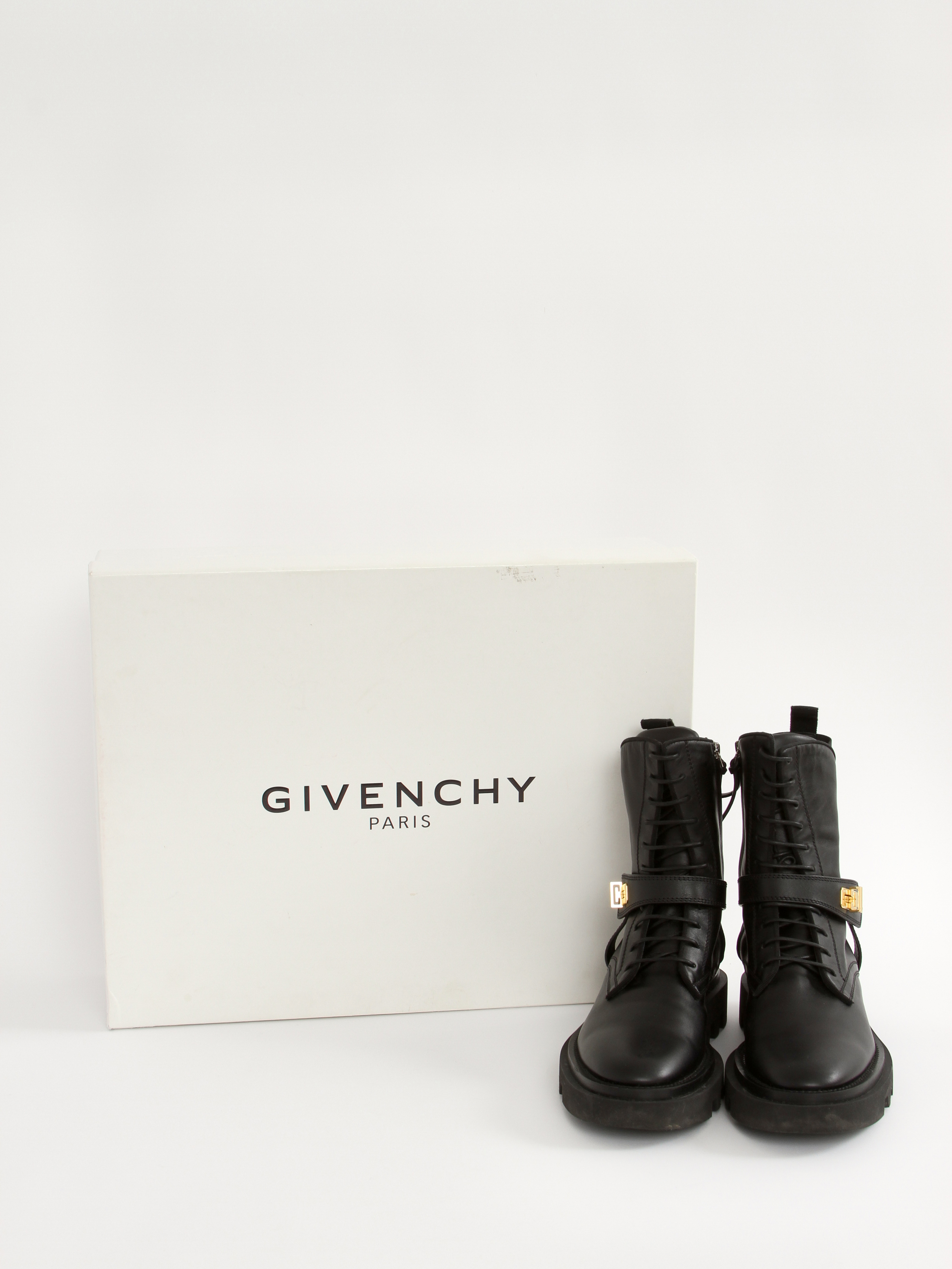 Givenchy Shoes 40 16