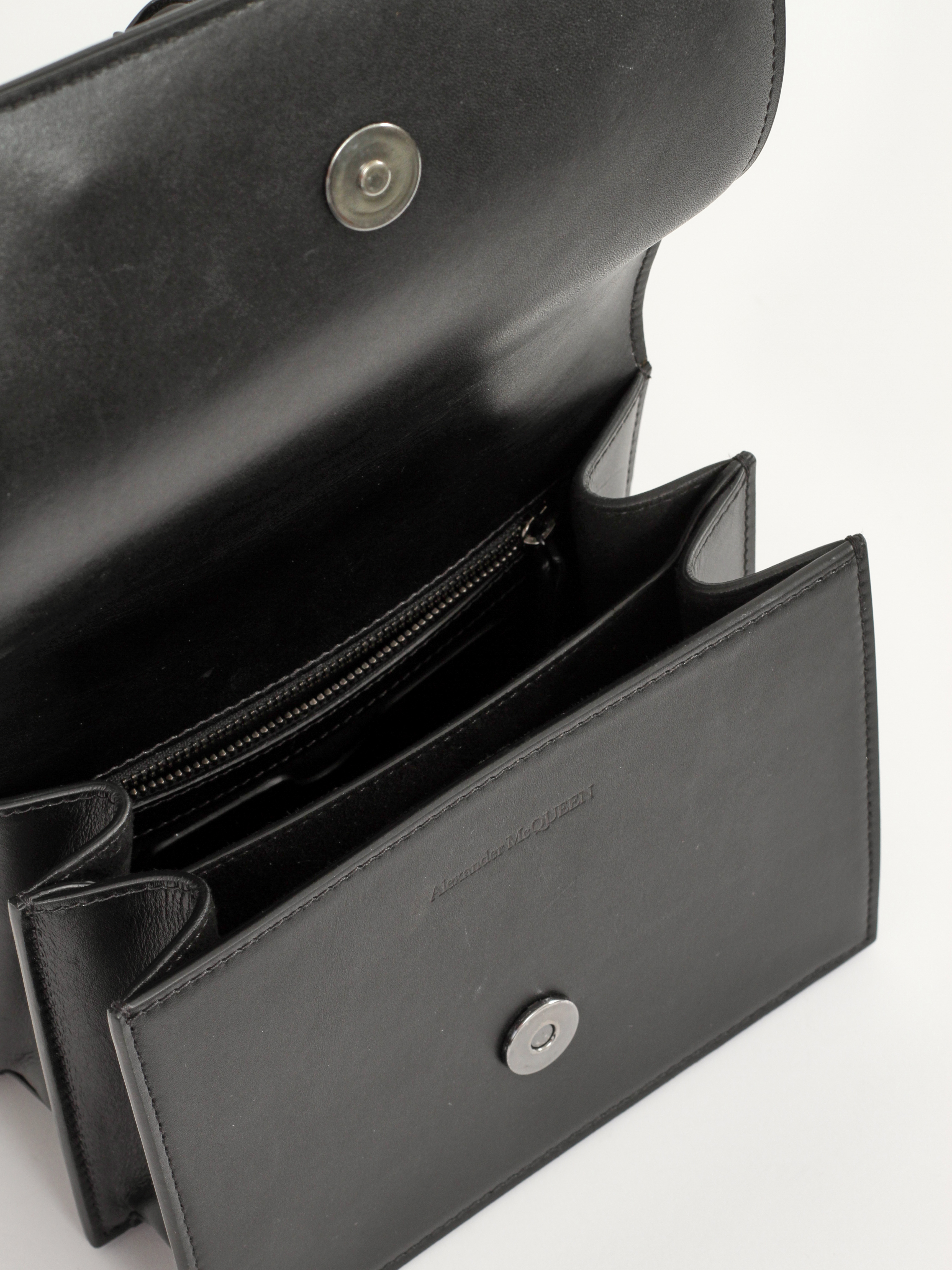 Alexander McQueen Knuckle  8