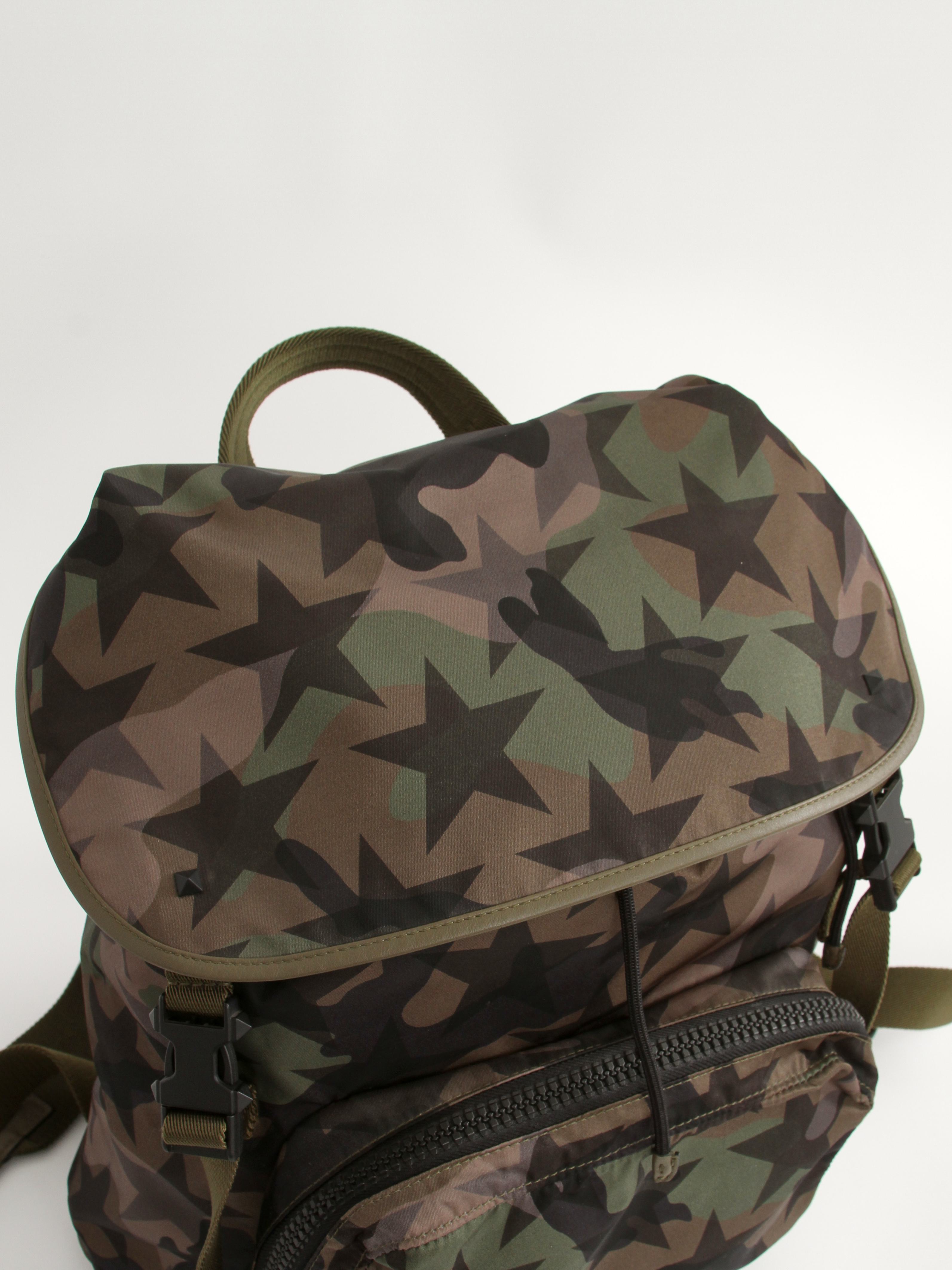 Valentino Camustars 4