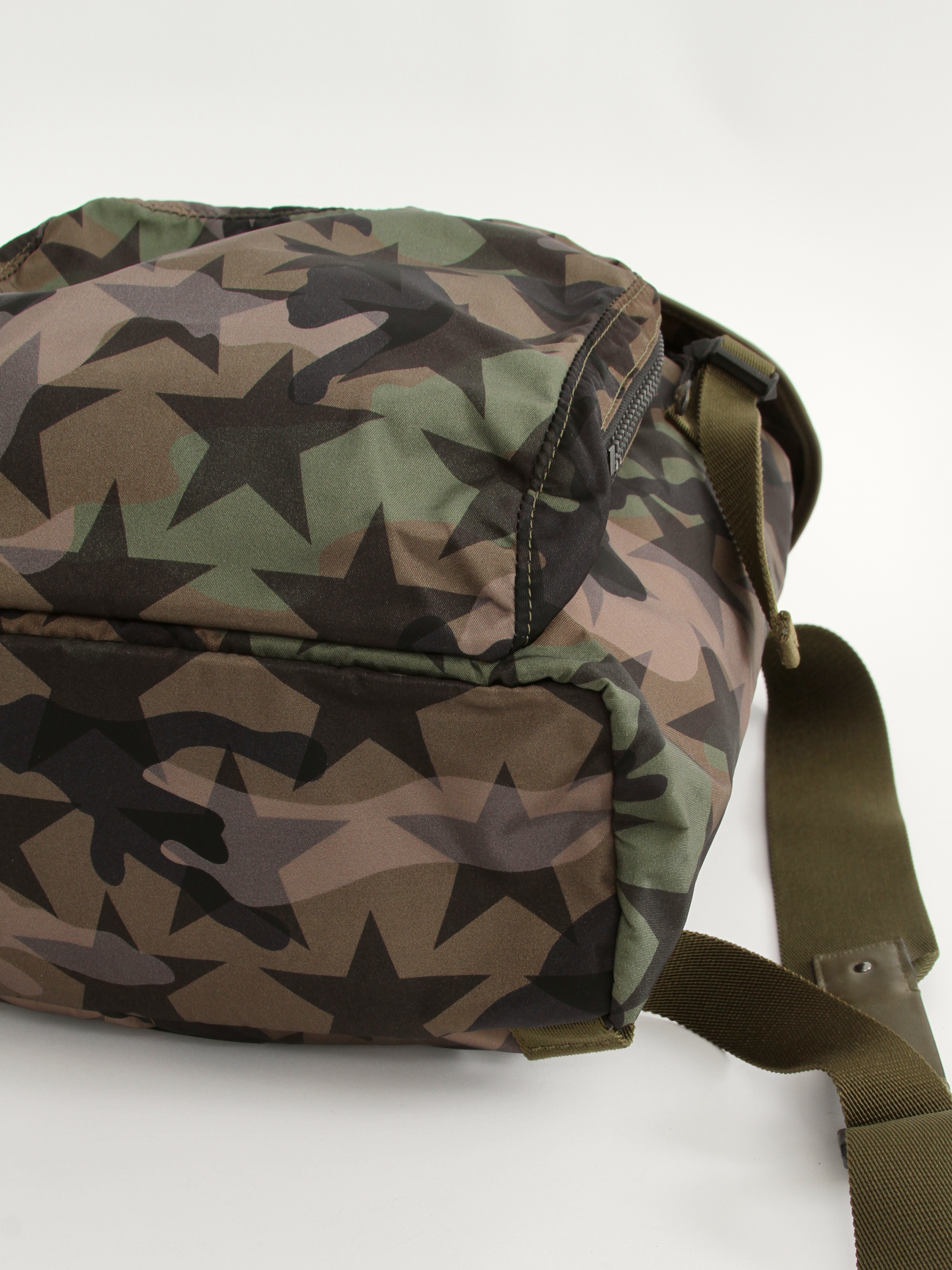 Valentino Camustars 12