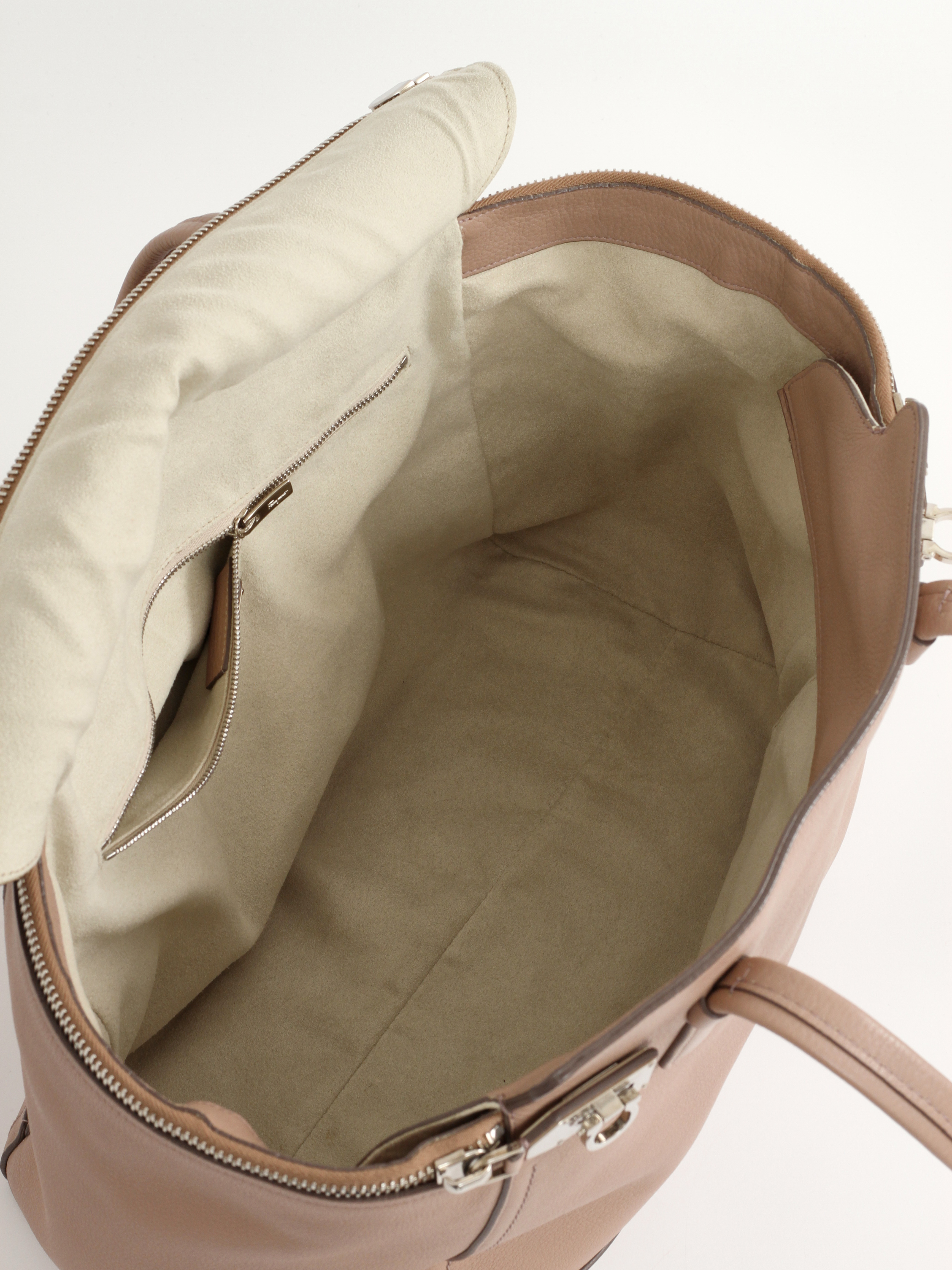 Ferragamo Leather Bag 5