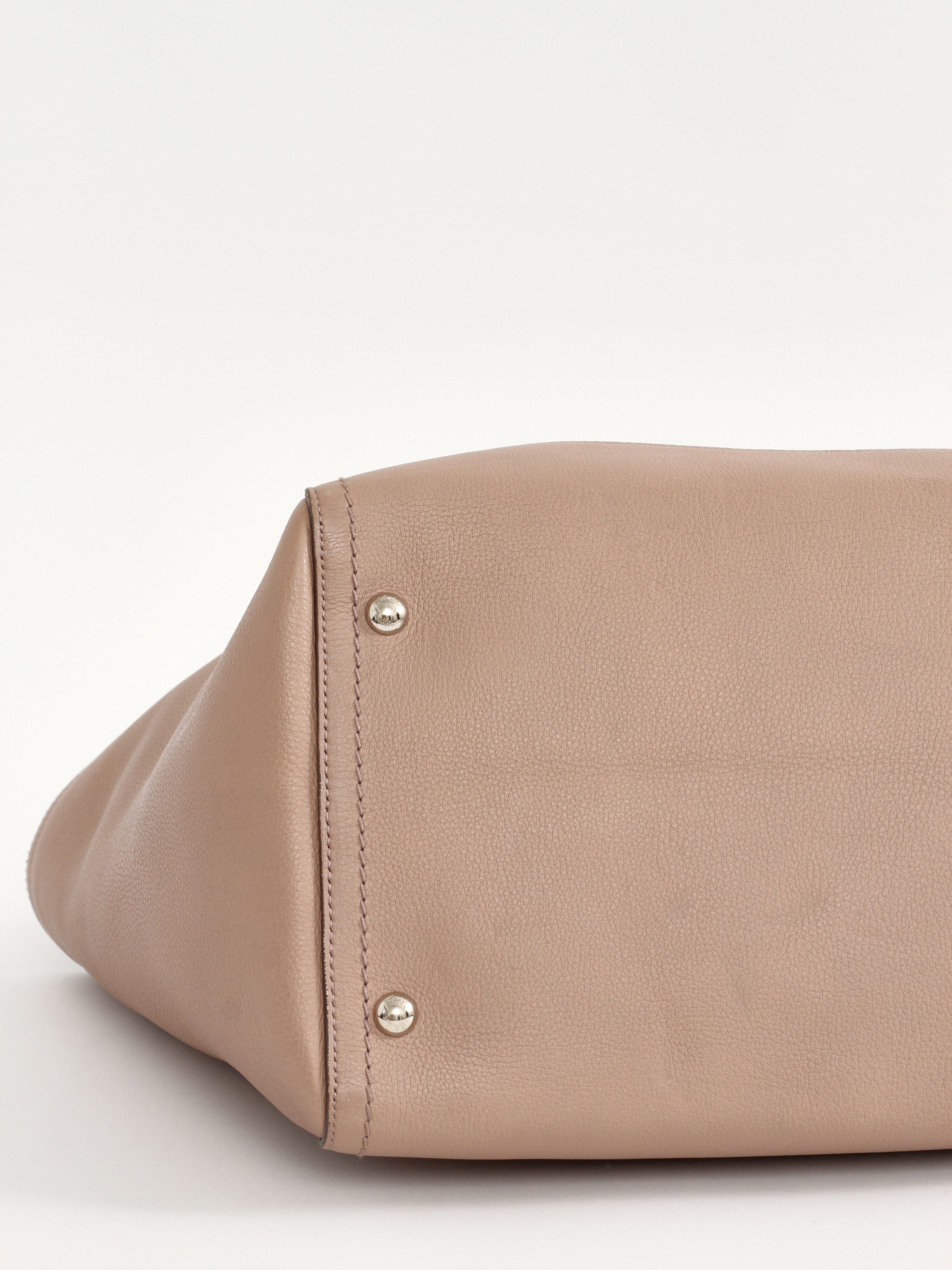 Ferragamo Leather Bag 9