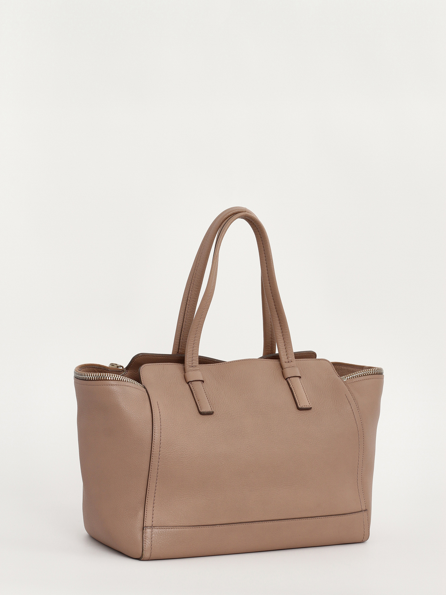 Ferragamo Leather Bag 3