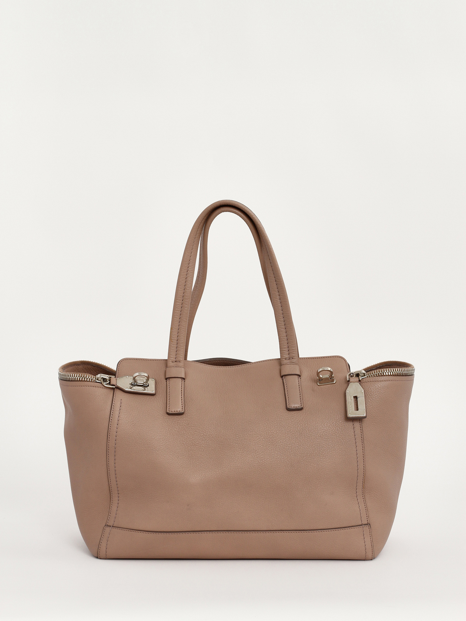 Ferragamo Leather Bag 0