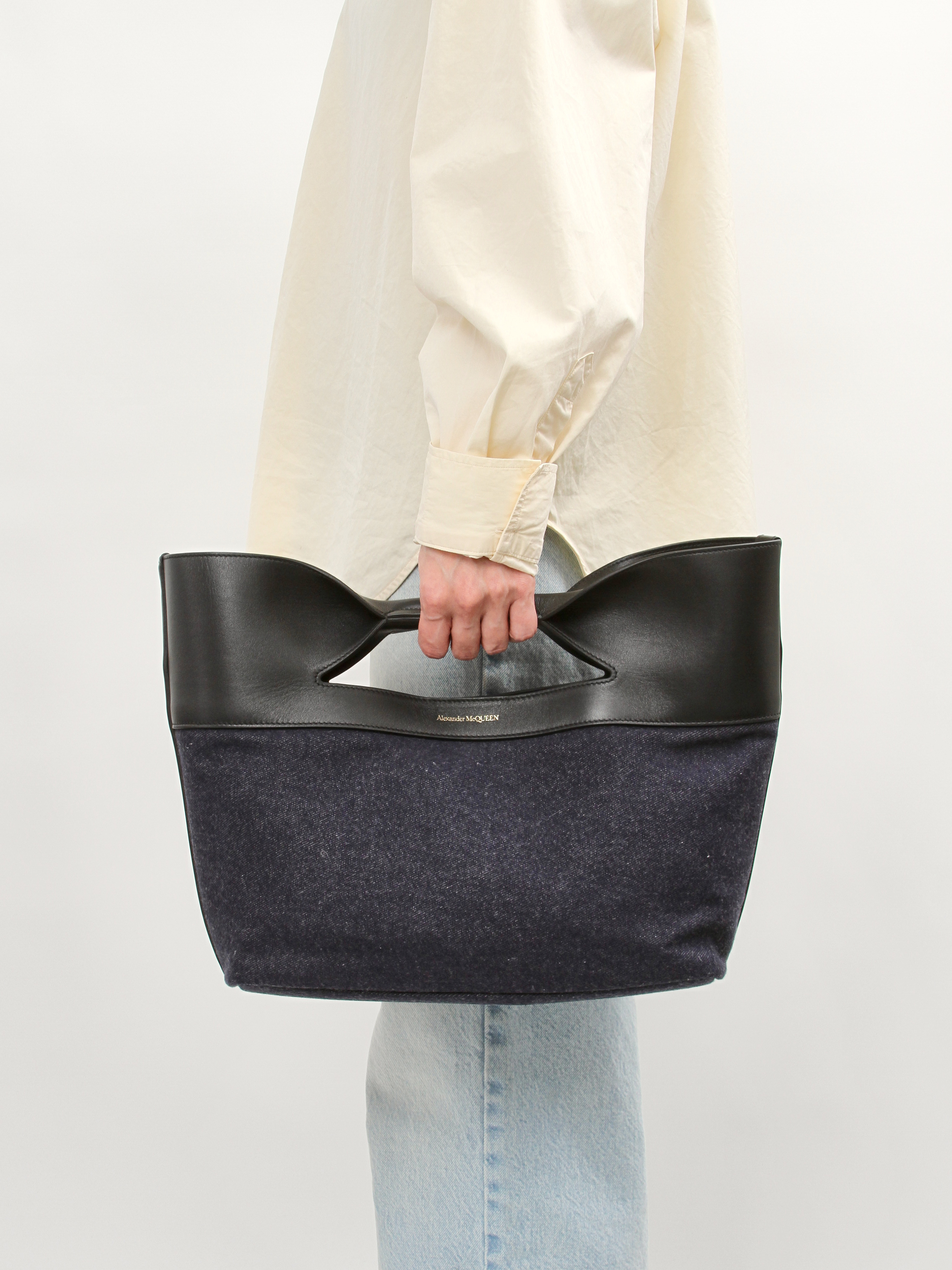 Alexander McQueen The Bow  1