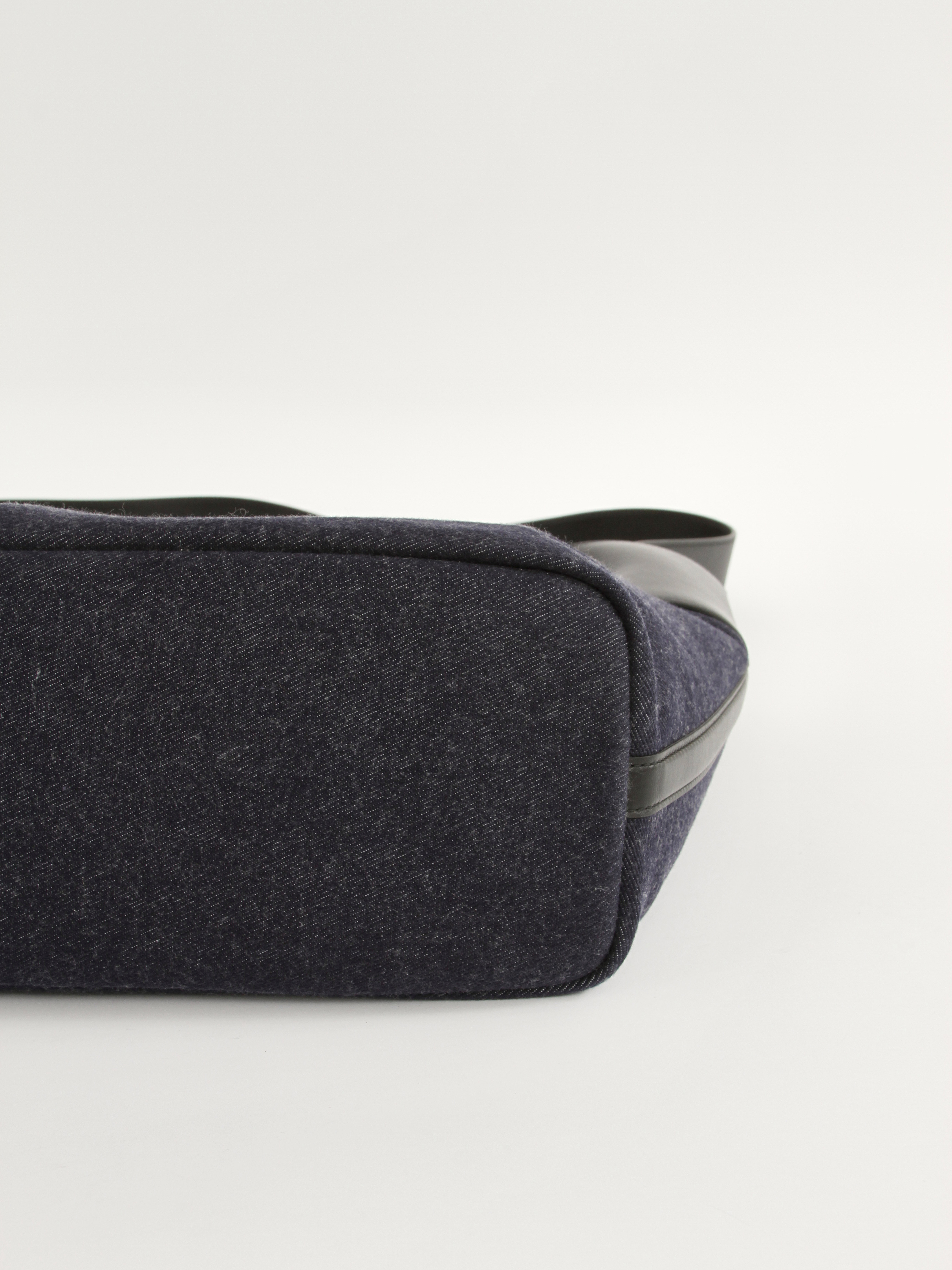 Alexander McQueen The Bow  7