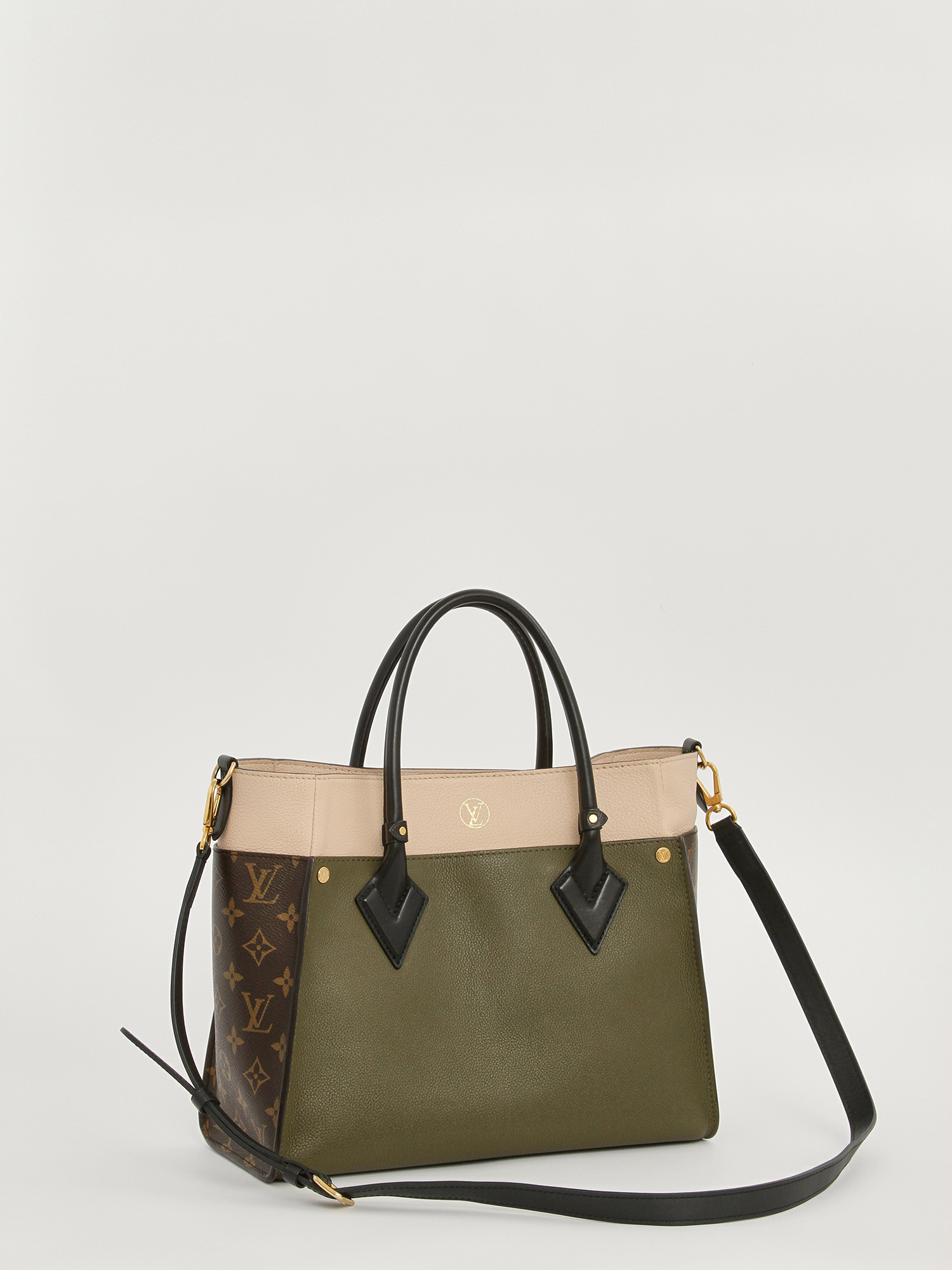 Louis Vuitton OnMySide 4