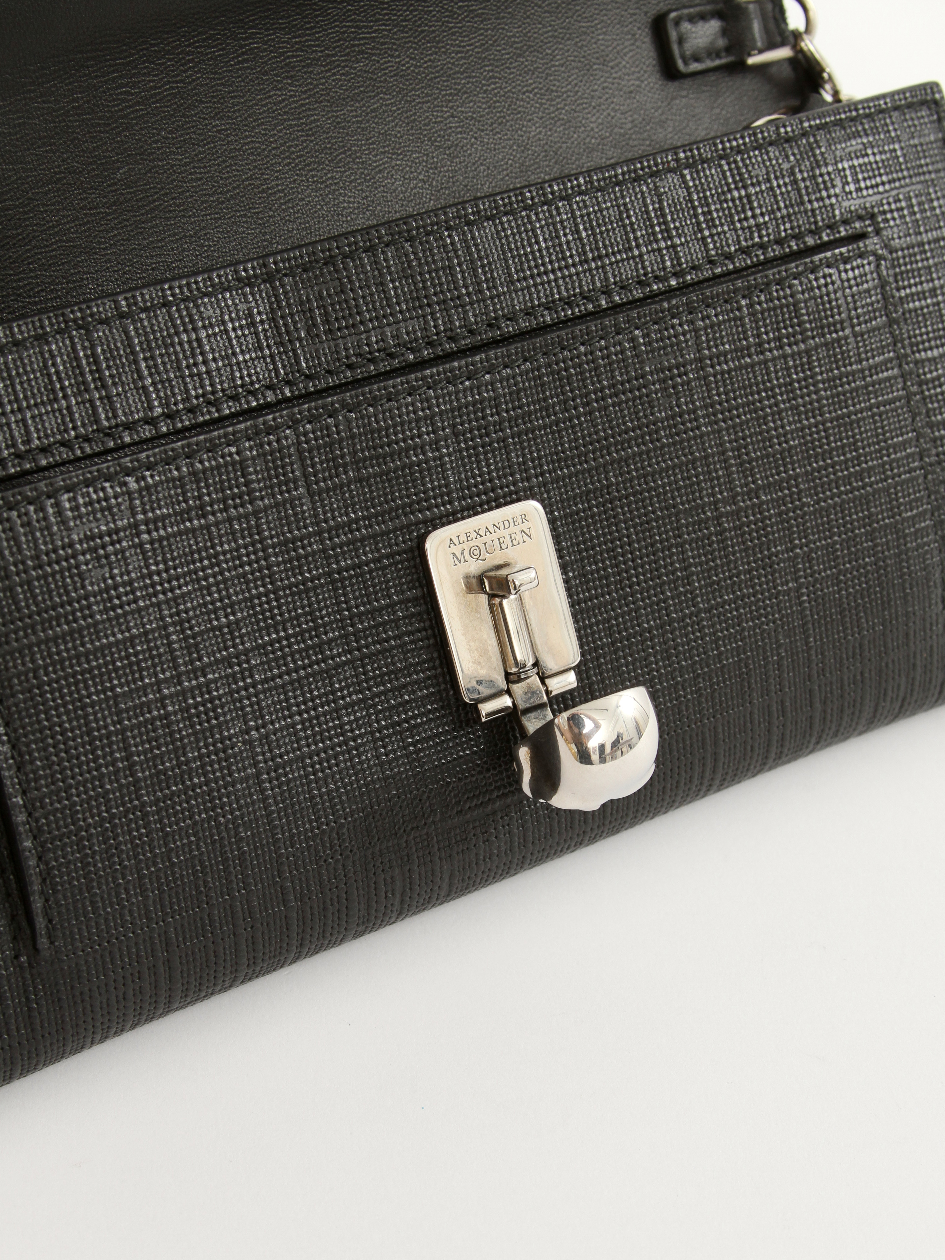 Alexander McQueen Leather Bag  9