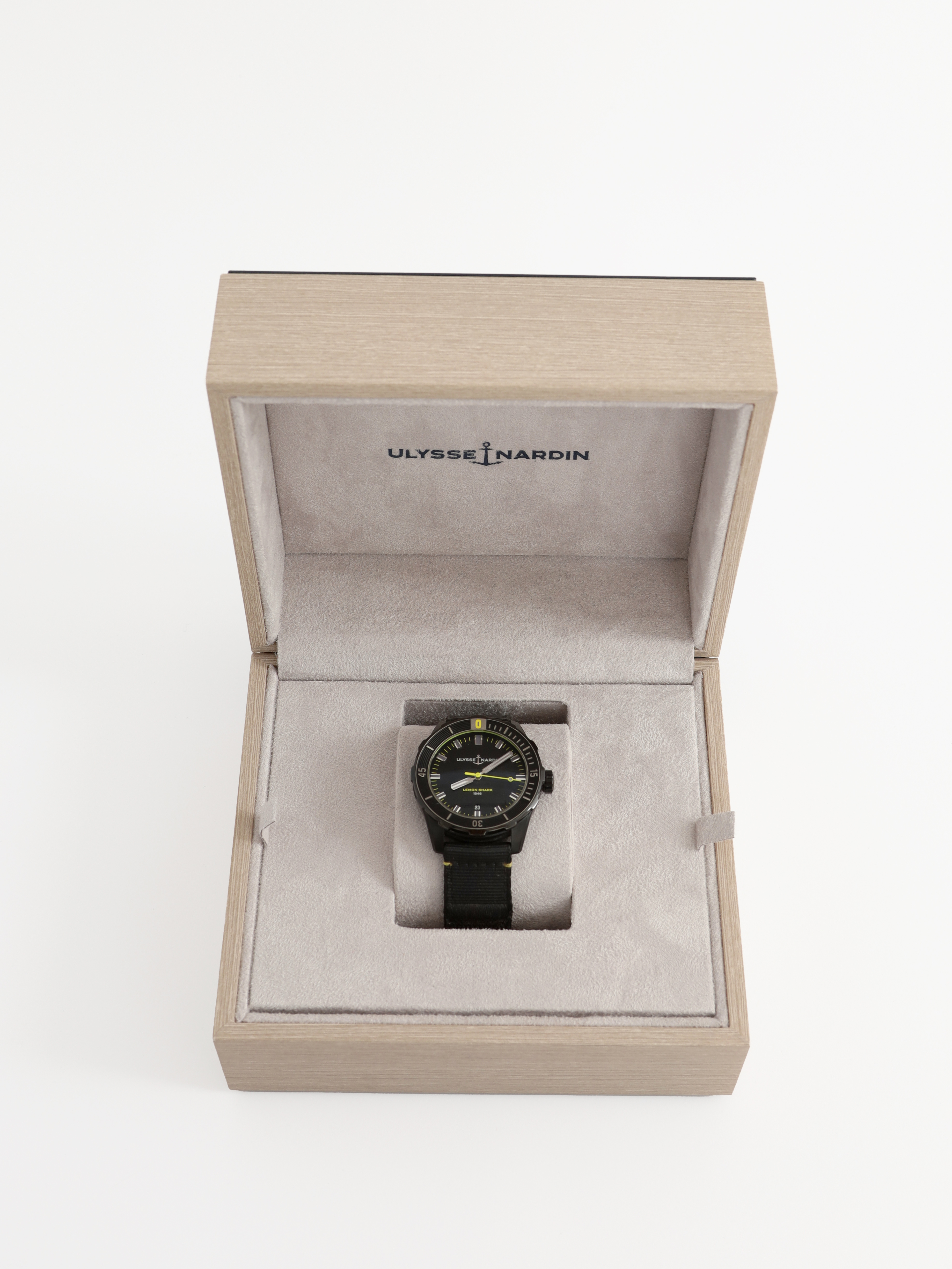Ulysse Nardin Diver Lemon Shark 5
