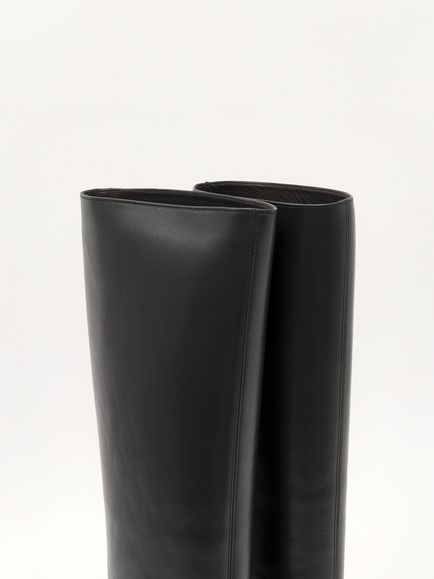 By Far Stevie 42 37 6