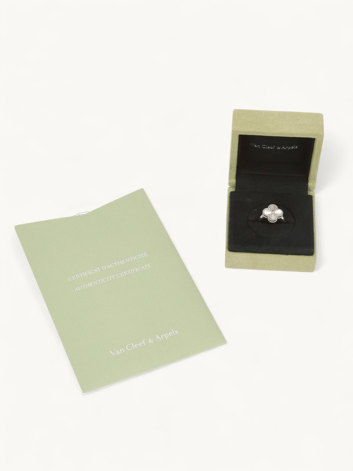 Van Cleef & Arpels Alhambra  4