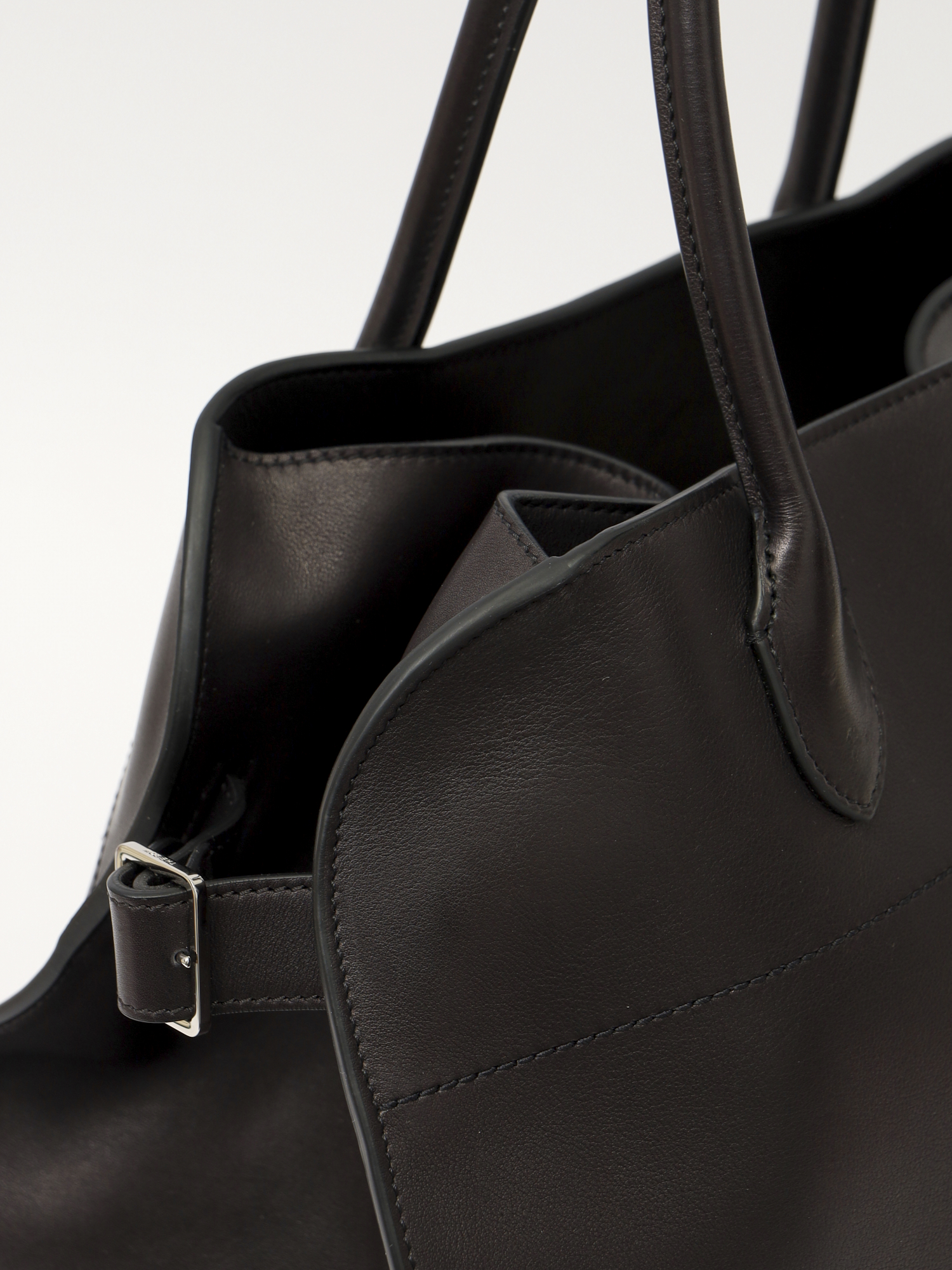 The Row Margaux 15 5