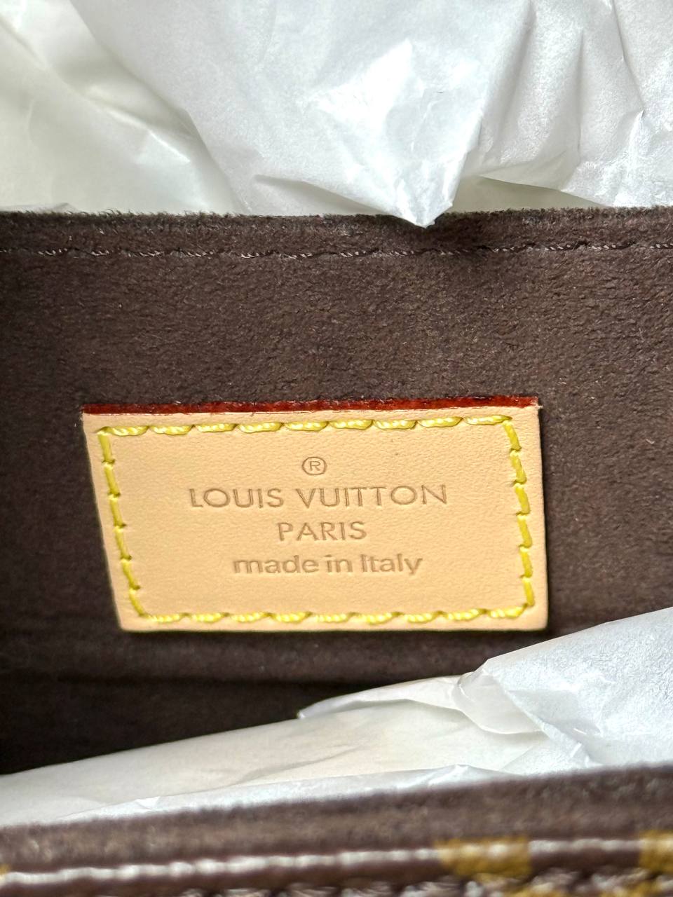Louis Vuitton Pochette Metis 4