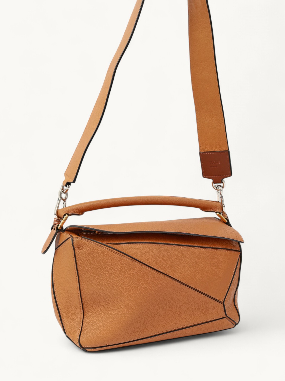 Loewe Puzzle  4