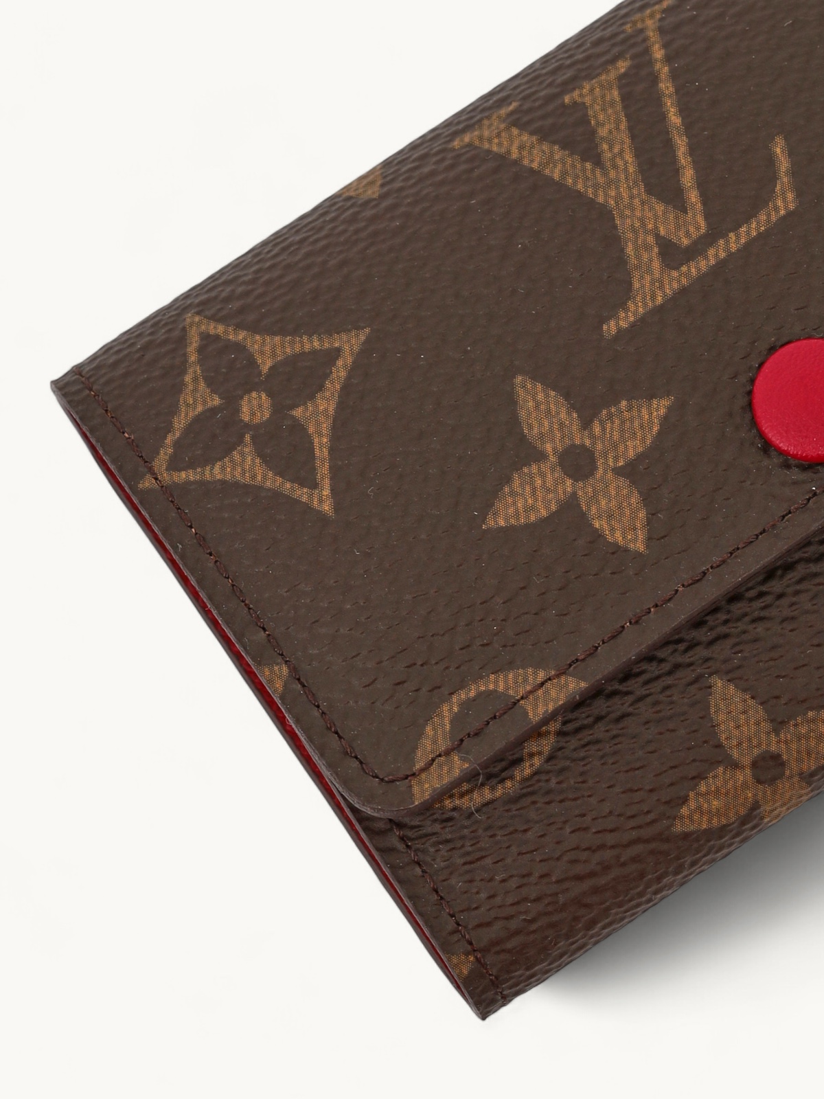 Louis Vuitton Case  3