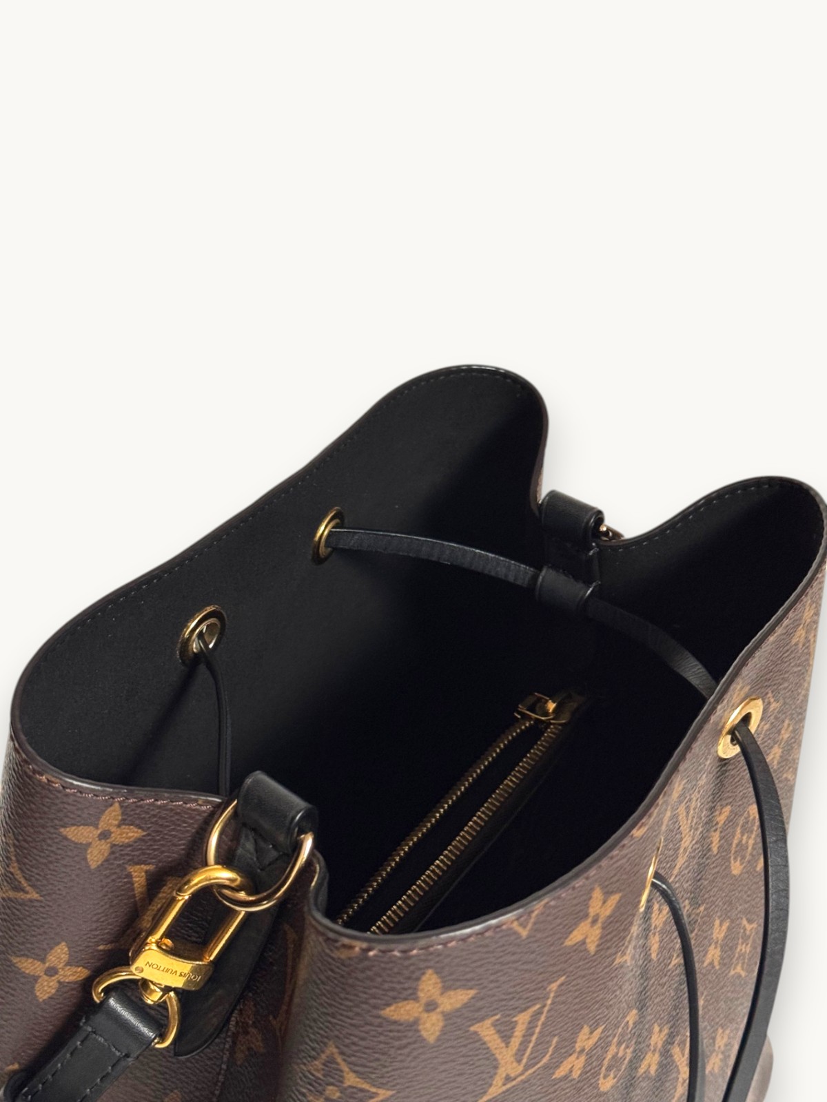 Сумки Louis Vuitton NeoNoe изображение #5